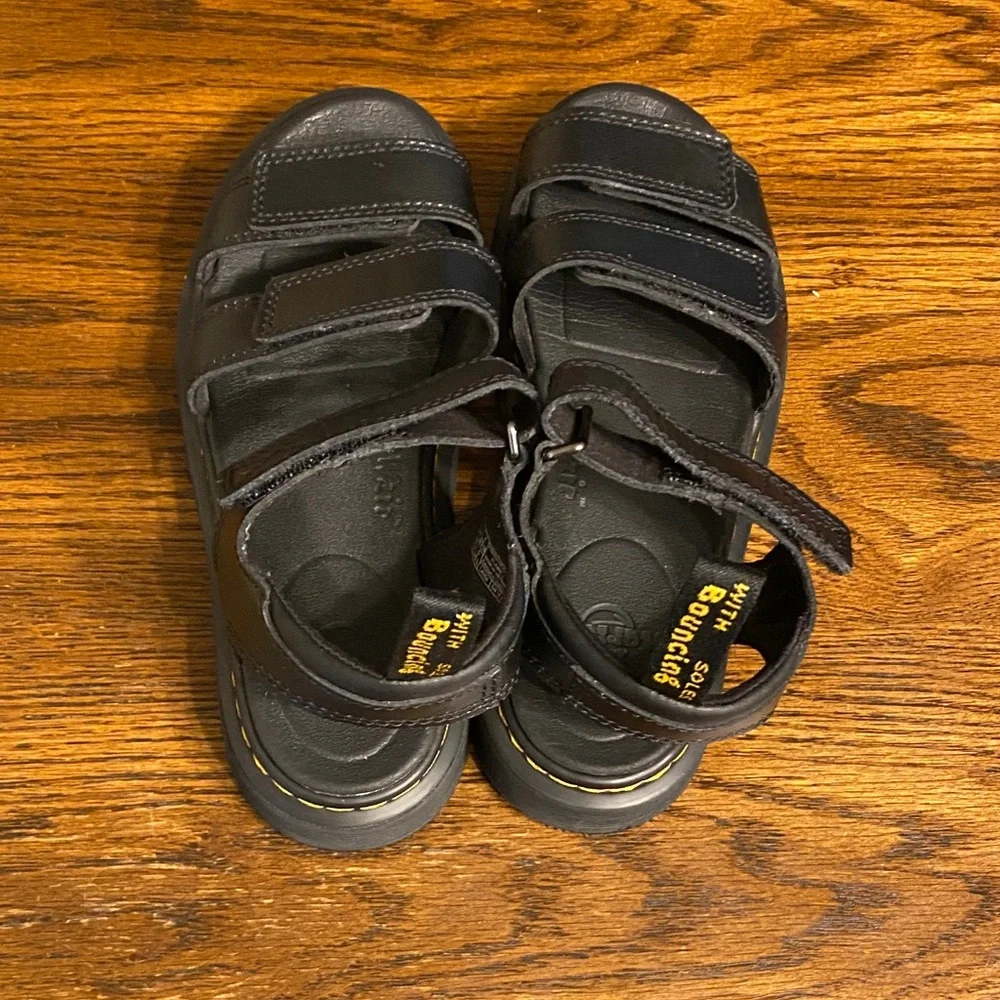 Dr. Martens Unisex Kids Sandals Black Size 4 US Youth 3 UK Women's 5 Hook Loop